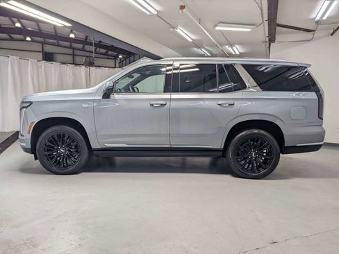 Used 2026 Cadillac Escalade Luxury image 26