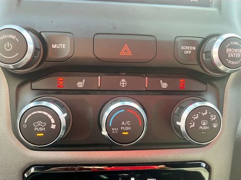 Used 2024 RAM 1500 Big Horn image 19