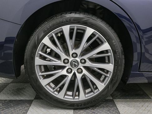 Used 2019 Lexus ES 350 image 15