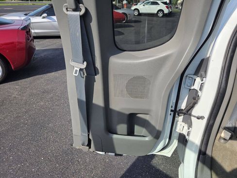 Used 2015 Nissan Frontier S RWD image 19