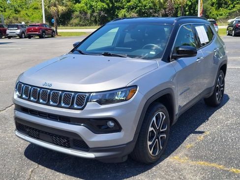 Used 2024 Jeep Compass Limited AWD/4WD image 6