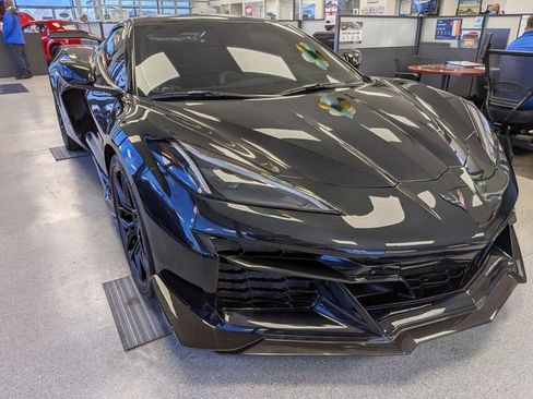Used 2023 Chevrolet Corvette Z06 w/ Z07 Performance Package image 2