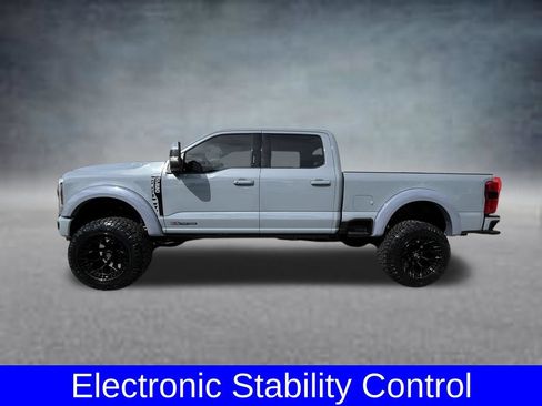 New 2026 Ford F250 Lariat w/ Black Appearance Package AWD/4WD image 8