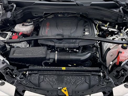 Used 2025 Alfa Romeo Stelvio Sprint w/ Veloce Package image 13