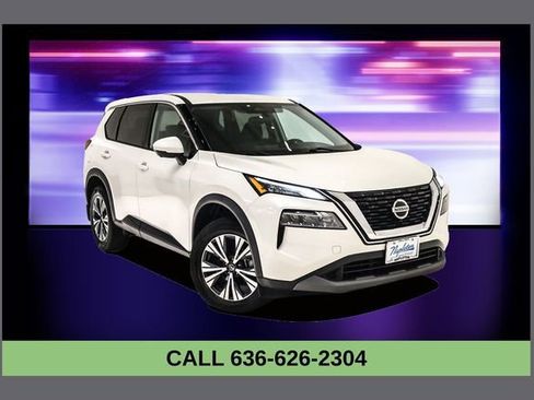 Used 2021 Nissan Rogue SV image 1