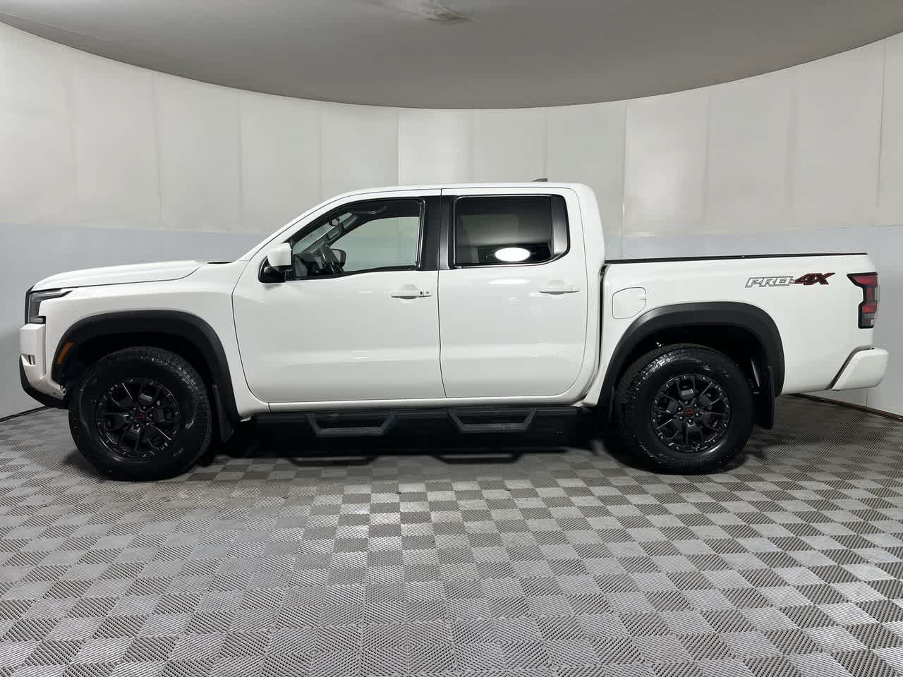 Used 2023 Nissan Frontier PRO-4X w/ Pro-4X Premium Package AWD/4WD image 5