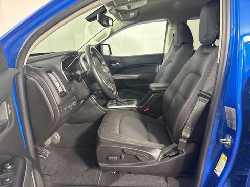 Used 2021 Chevrolet Colorado LT w/ LT Convenience Package AWD/4WD image 11