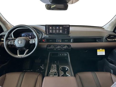 New 2026 Honda Pilot Touring image 11