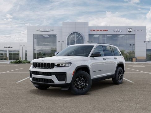 New 2026 Jeep Grand Cherokee Altitude AWD/4WD image 1