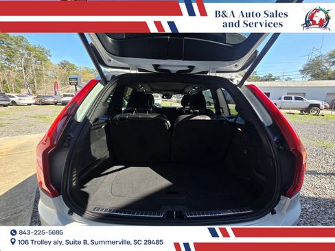 Used 2017 Volvo XC90 T6 R-Design w/ Vision Package image 12