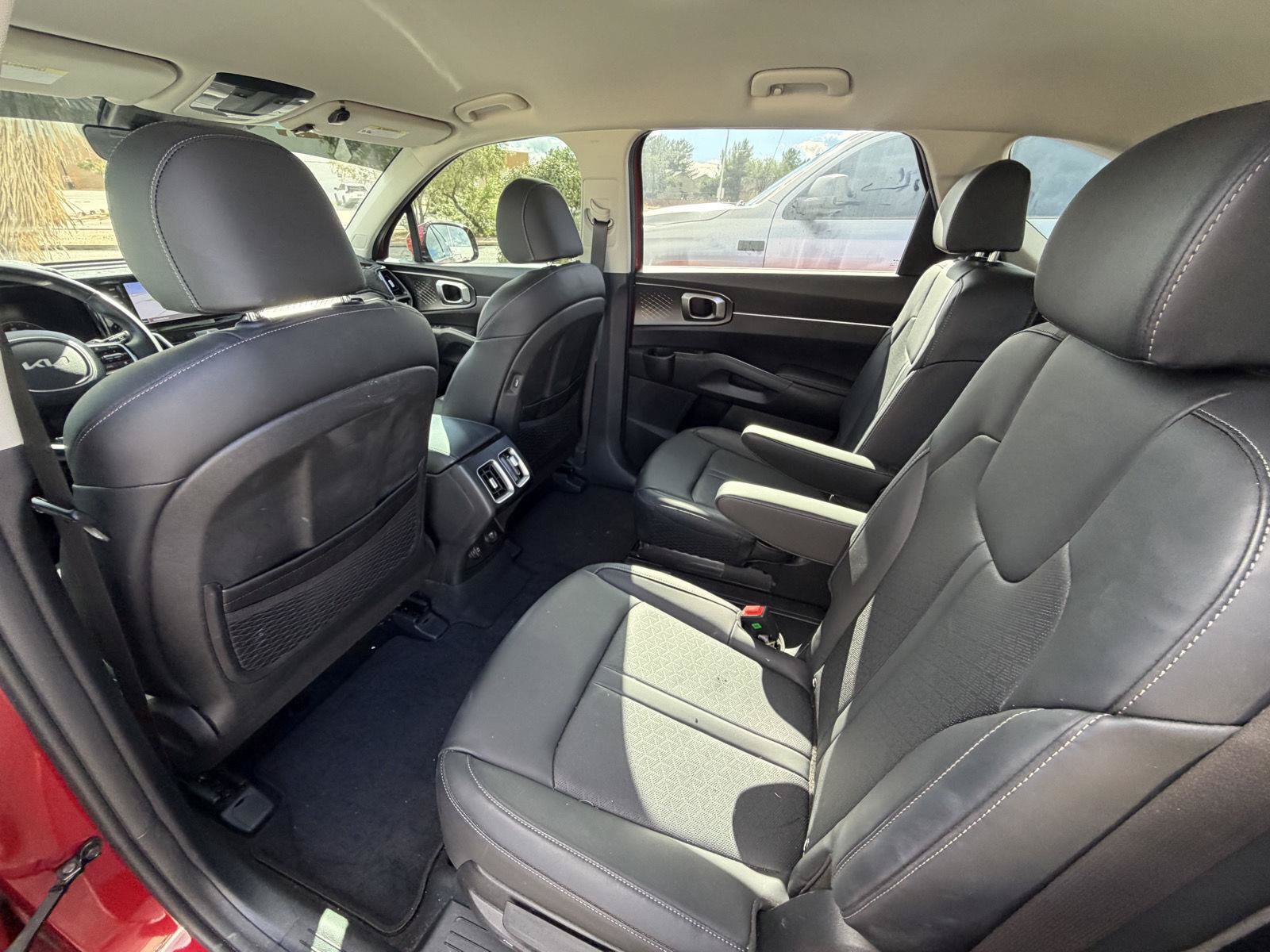 Used 2022 Kia Sorento EX FWD image 18