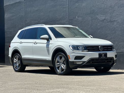 Used 2020 Volkswagen Tiguan SEL AWD/4WD image 9