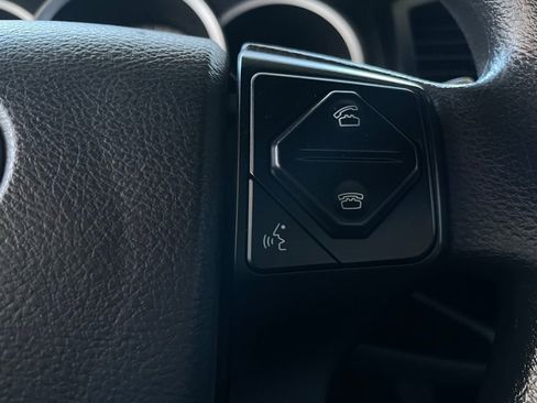 Used 2015 Toyota Tacoma image 26