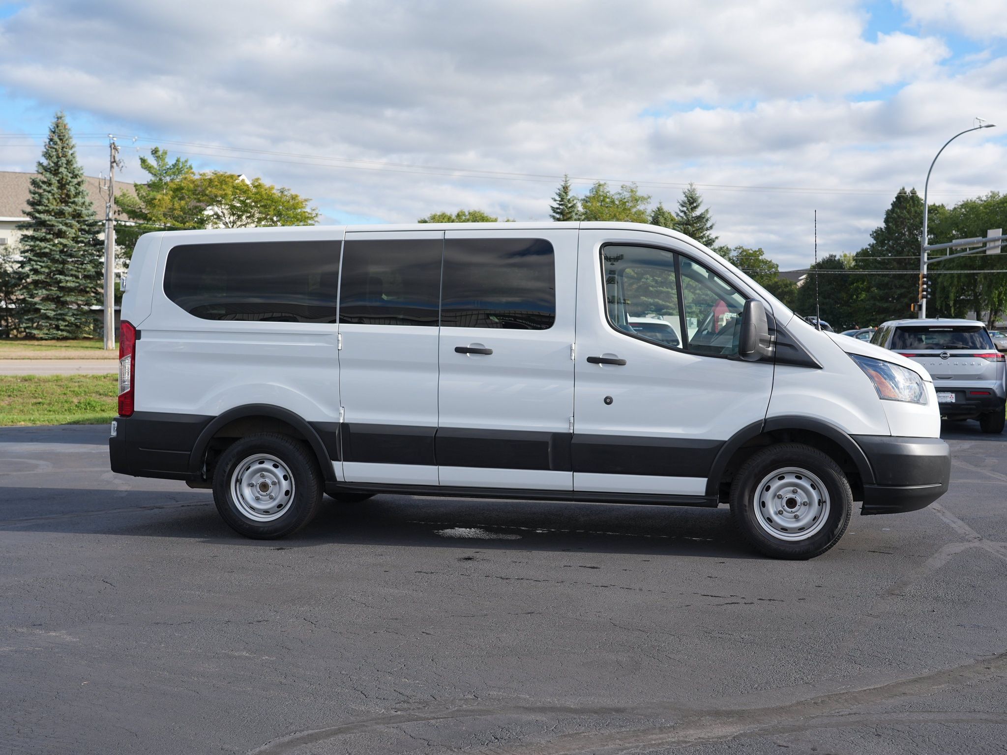 Used 2019 Ford Transit 150 XL RWD image 2