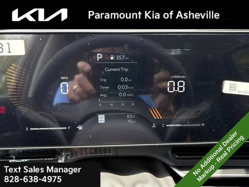 New 2026 Kia Carnival FWD image 8