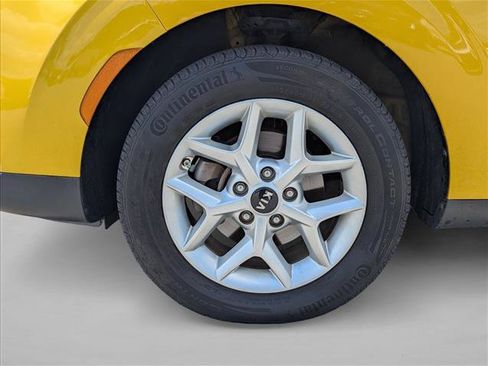 Used 2020 Kia Soul S FWD image 6