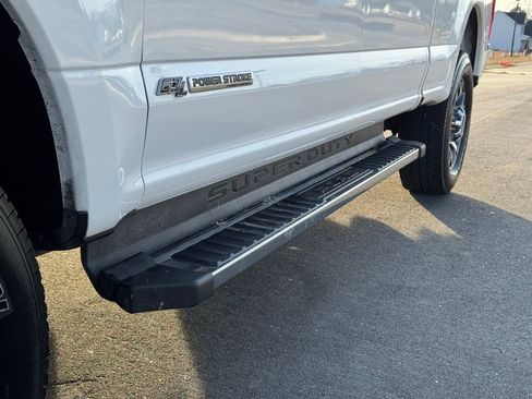 Used 2021 Ford F250 Lariat w/ Lariat Ultimate Package image 11