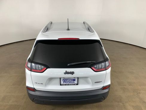 Used 2020 Jeep Cherokee Latitude w/ Cold Weather Group AWD/4WD image 11