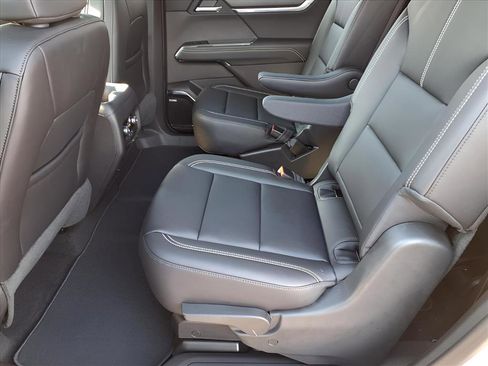 New 2026 GMC Acadia Elevation w/ Elevation Premium Package FWD image 22