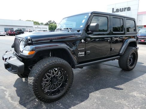 Used 2020 Jeep Wrangler Unlimited Sahara AWD/4WD image 8