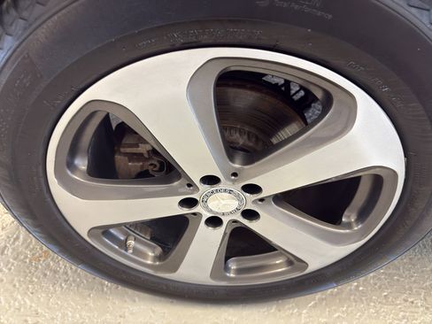 Used 2016 Mercedes-Benz GLC 300 4MATIC w/ Multimedia Package image 37