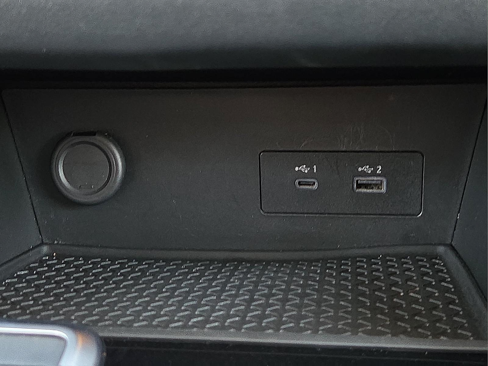 Used 2024 Nissan Pathfinder SV FWD image 19