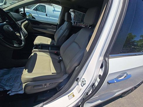 Used 2023 Honda Odyssey EX-L image 6