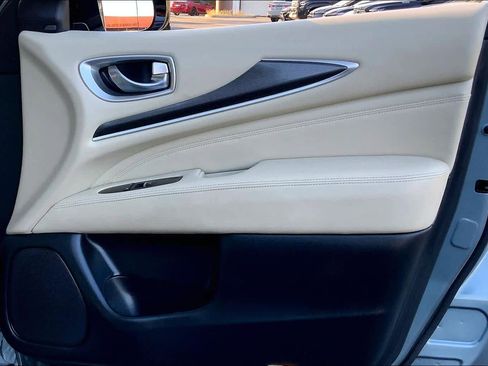 Used 2019 INFINITI QX60 Luxe w/ Essential Package image 22