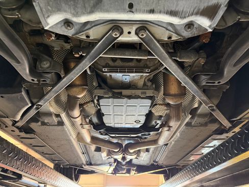 Used 2005 Chrysler Crossfire Limited image 96