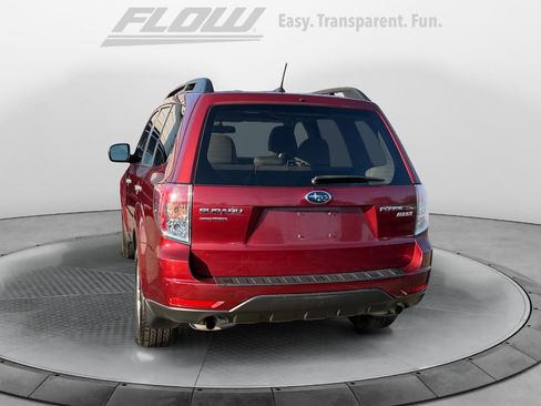 Used 2013 Subaru Forester 2.5X Premium w/ All-Weather Plus Pkg AWD/4WD image 8