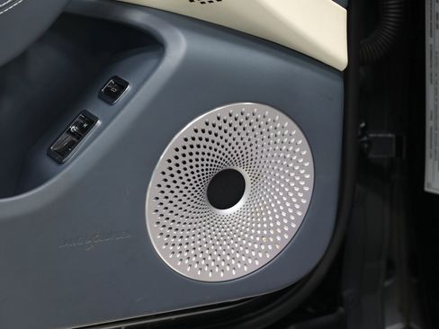 Used 2020 Bentley Flying Spur W12 w/ First Edition Specification image 15