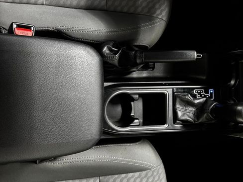 Used 2021 Toyota Tacoma SR AWD/4WD image 28