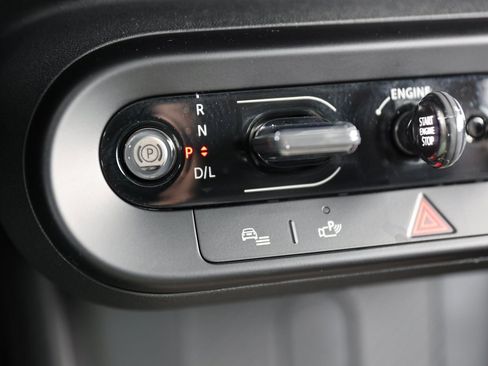 Used 2025 MINI Cooper 2-Door Hardtop image 23