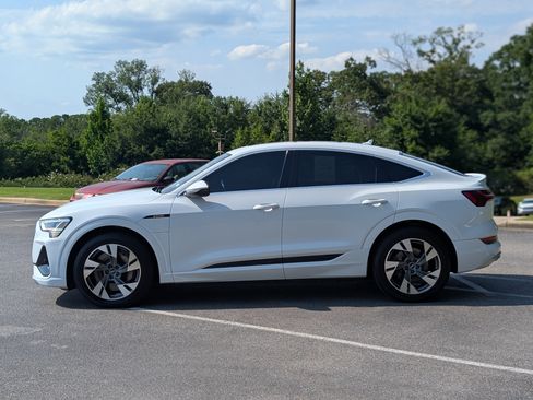 Used 2021 Audi e-tron Premium AWD/4WD image 6