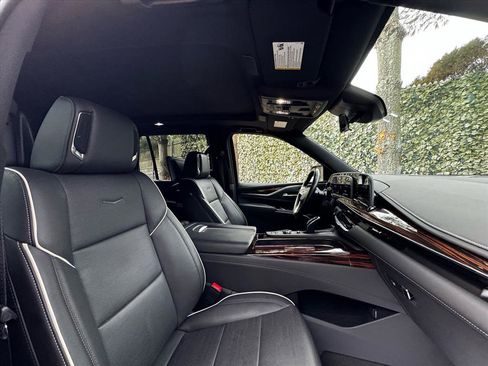 Used 2023 Cadillac Escalade Premium Luxury w/ LPO, Floor Liner Package image 29