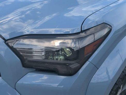 Used 2025 Toyota 4Runner TRD Sport AWD/4WD image 11