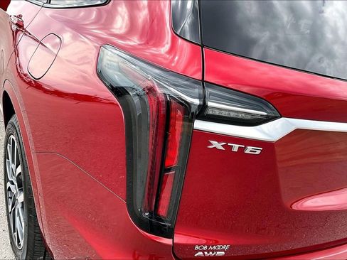 Used 2025 Cadillac XT6 Sport w/ Platinum Package AWD/4WD image 31