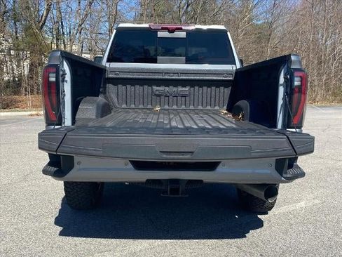 New 2026 GMC Sierra 2500 AT4 w/ AT4 Premium Plus Package AWD/4WD image 5