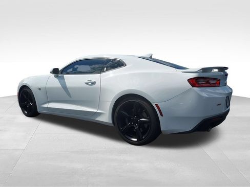 Used 2017 Chevrolet Camaro SS RWD image 3