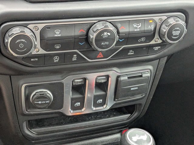 Used 2021 Jeep Wrangler Sport AWD/4WD image 18