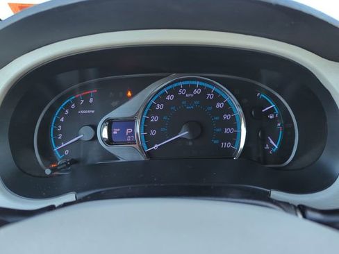 Used 2013 Toyota Sienna XLE w/ Entertainment Pkg image 20