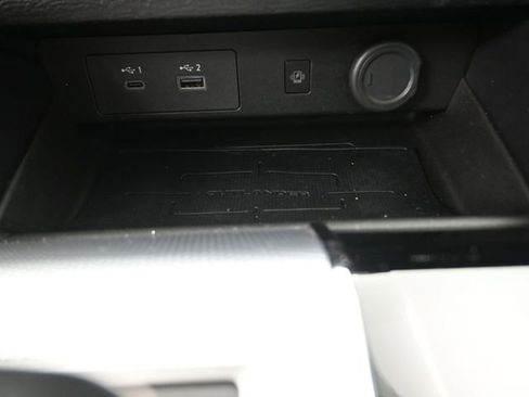 Used 2024 Mitsubishi Outlander SEL image 3