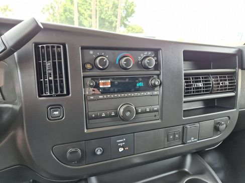 New 2026 Chevrolet Express 3500 RWD image 14