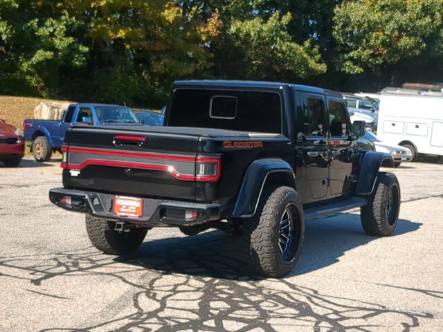 Used 2023 Jeep Gladiator Overland AWD/4WD image 3