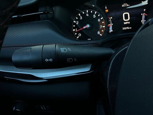 Used 2025 Jeep Compass Trailhawk image 36