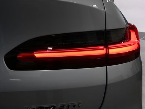 Used 2019 BMW X4 xDrive30i w/ Convenience Package image 36