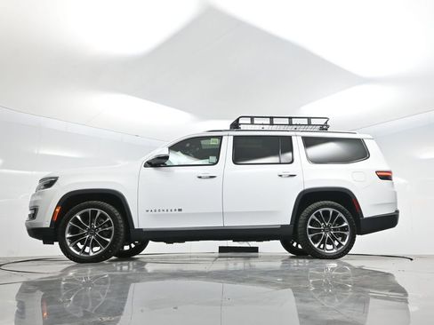 Used 2022 Jeep Wagoneer Series III w/ Premium Group I image 68