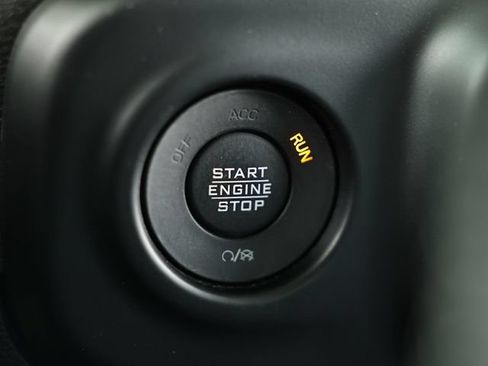 Used 2022 Jeep Wrangler Unlimited Sahara w/ Cold Weather Group AWD/4WD image 36
