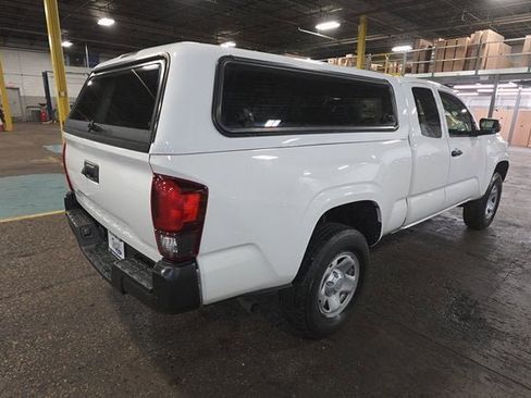 Used 2021 Toyota Tacoma SR image 5