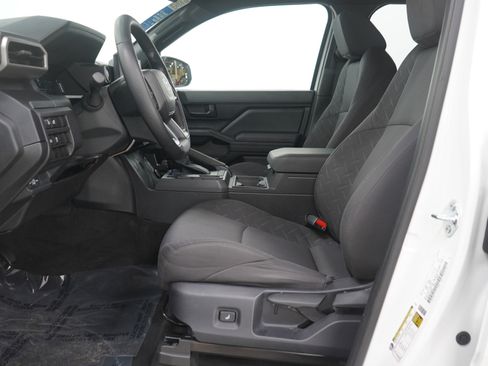 Used 2025 Toyota Tacoma SR image 22